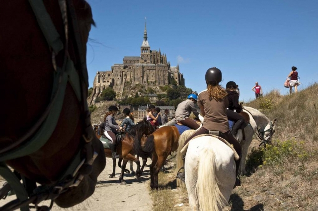 Mont St Michel a Cheval